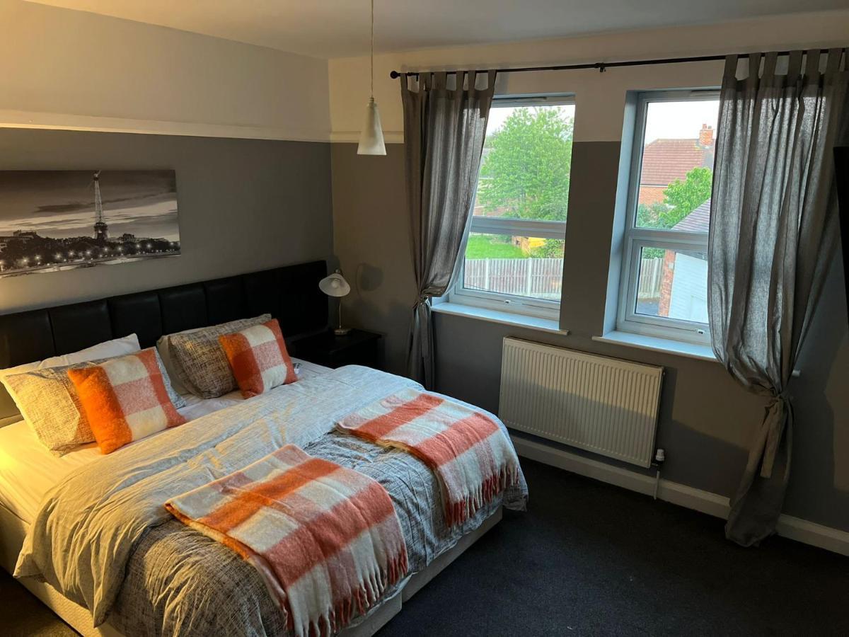 Upton Arms Hotel 庞特佛雷特 外观 照片
