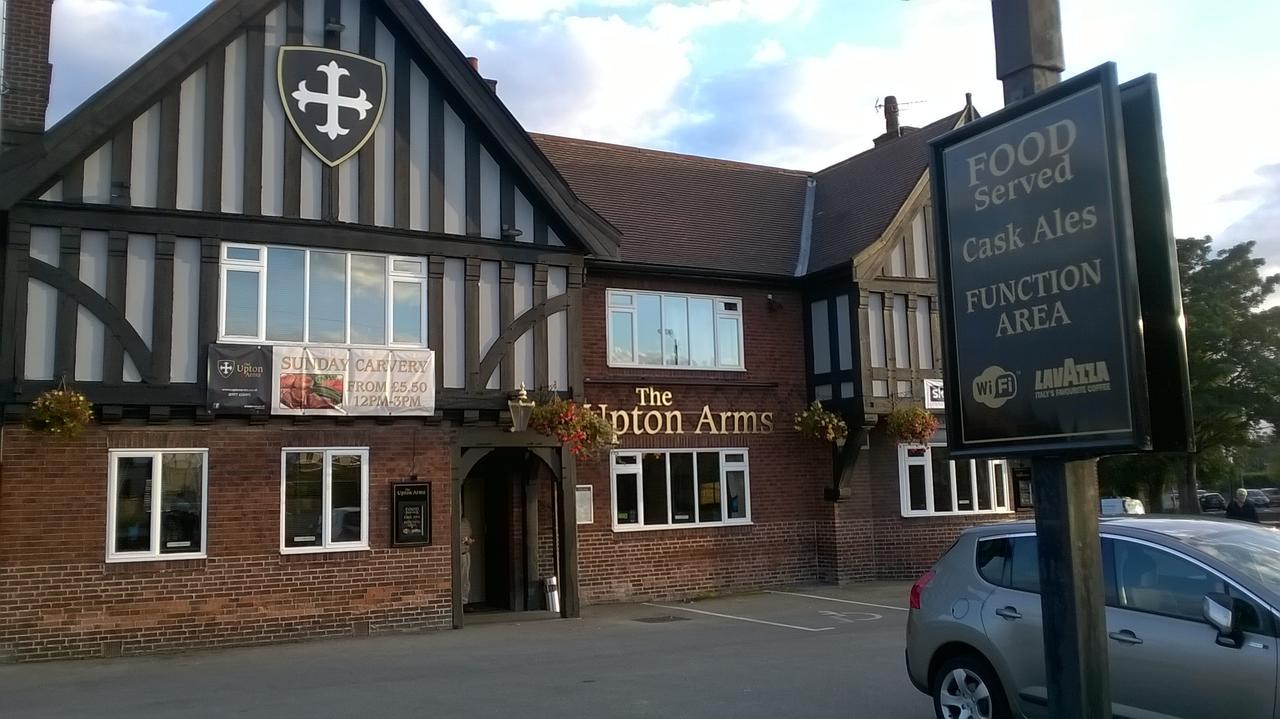 Upton Arms Hotel 庞特佛雷特 外观 照片